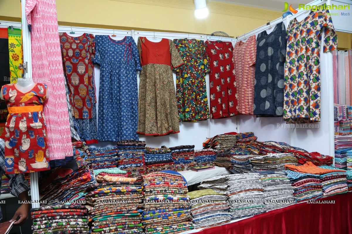 Silk and Cotton Expo Launch at TTD Kalyana Mandapam, Himayatnagar