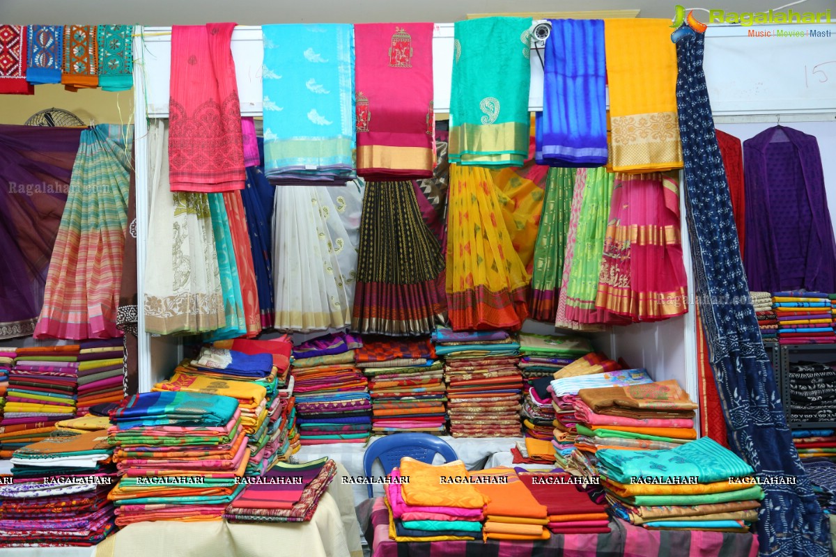 Silk and Cotton Expo Launch at TTD Kalyana Mandapam, Himayatnagar