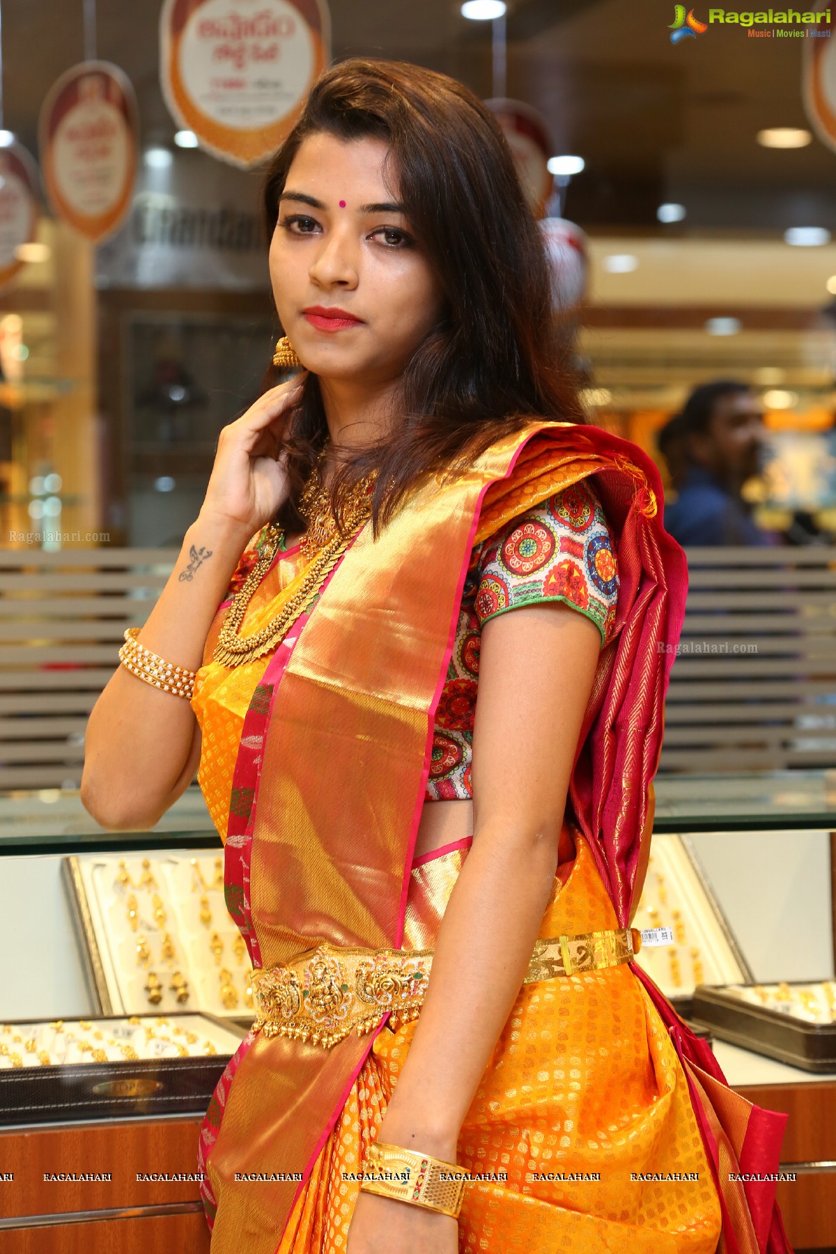 New Heritage Gold and Saree Collections Fashion Show at Chandana Brothers