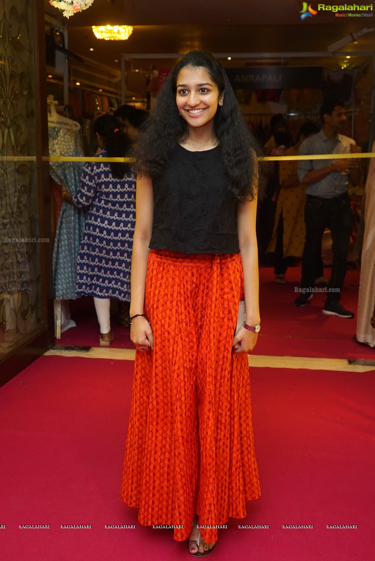 Heroine Pujita Ponnada launches Trendz Exhibition at Taj Krishna