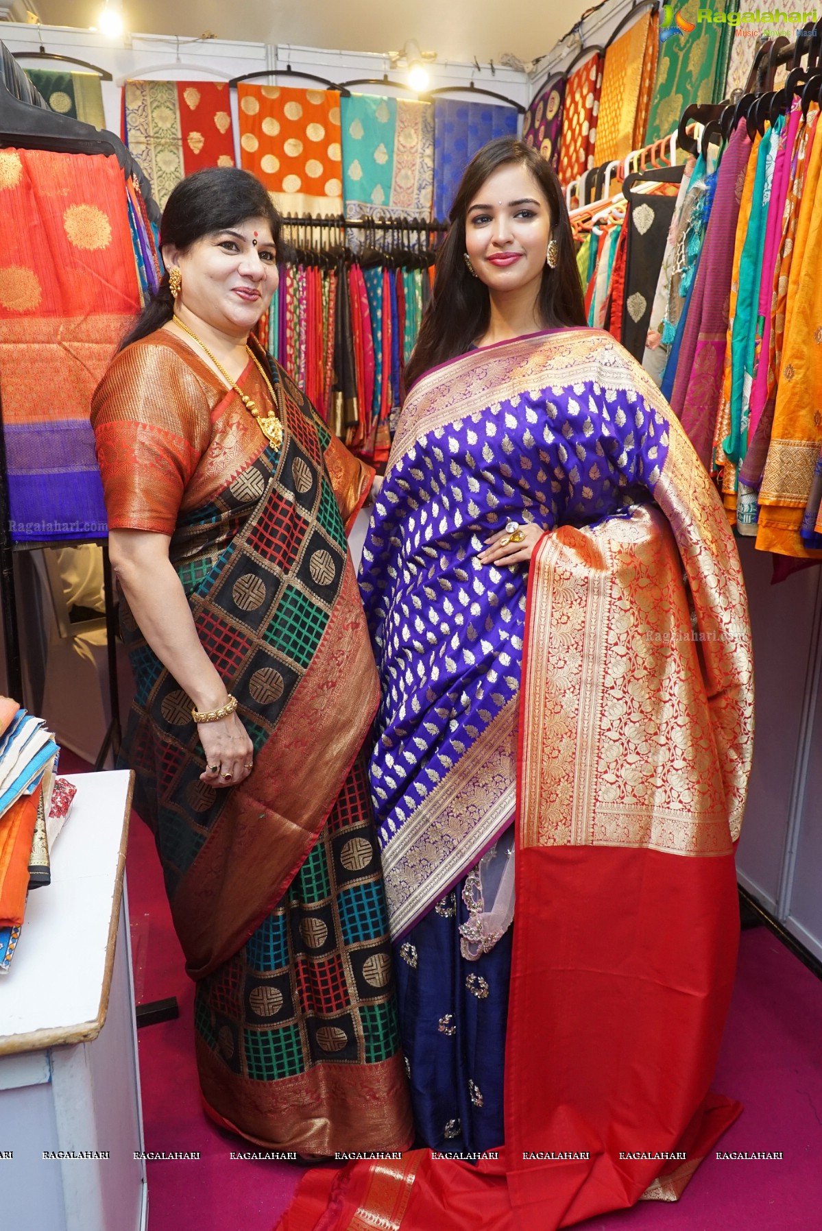 Heroine Pujita Ponnada launches Trendz Exhibition at Taj Krishna