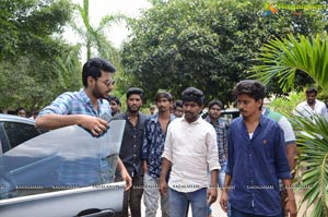 Sundeep Kishan Celebrates NVNN Success With his Fans 