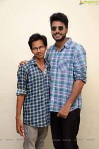 Sundeep Kishan Celebrates NVNN Success With his Fans 