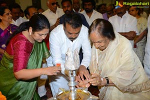 Shri Vijaya Nirmala Gari Dashadhinakarma