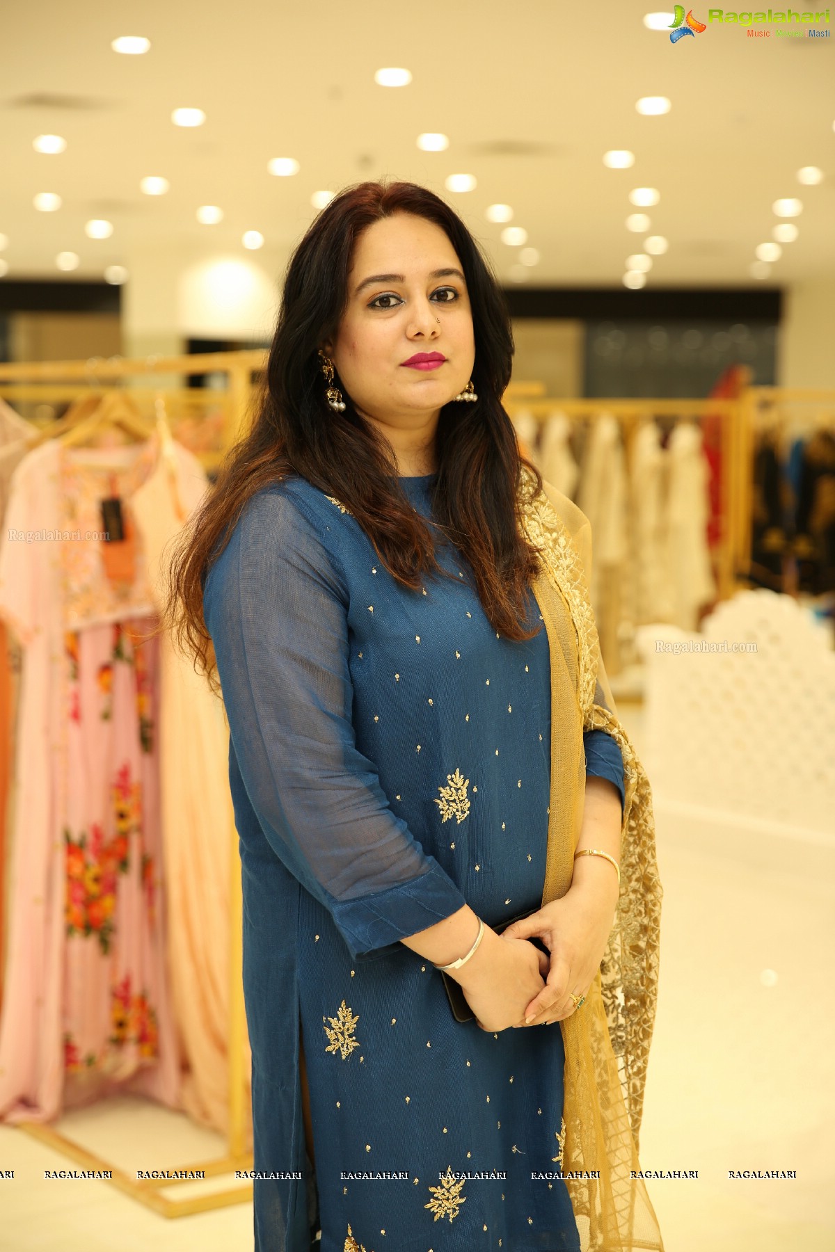 Atelier Showroom Launch With a Fashion Show at Sarath City Mall