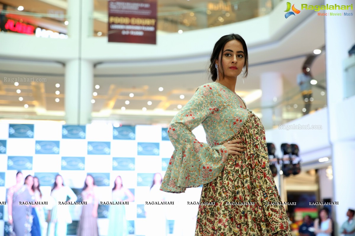 Atelier Showroom Launch With a Fashion Show at Sarath City Mall