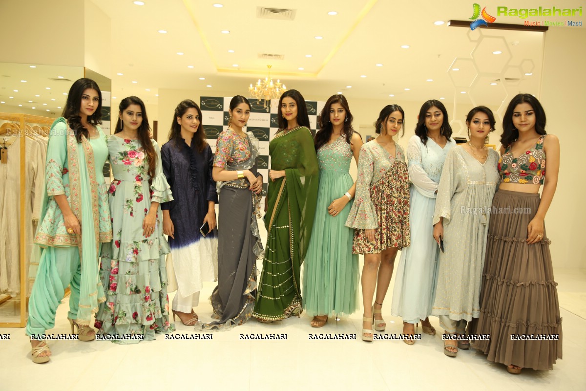 Atelier Showroom Launch With a Fashion Show at Sarath City Mall