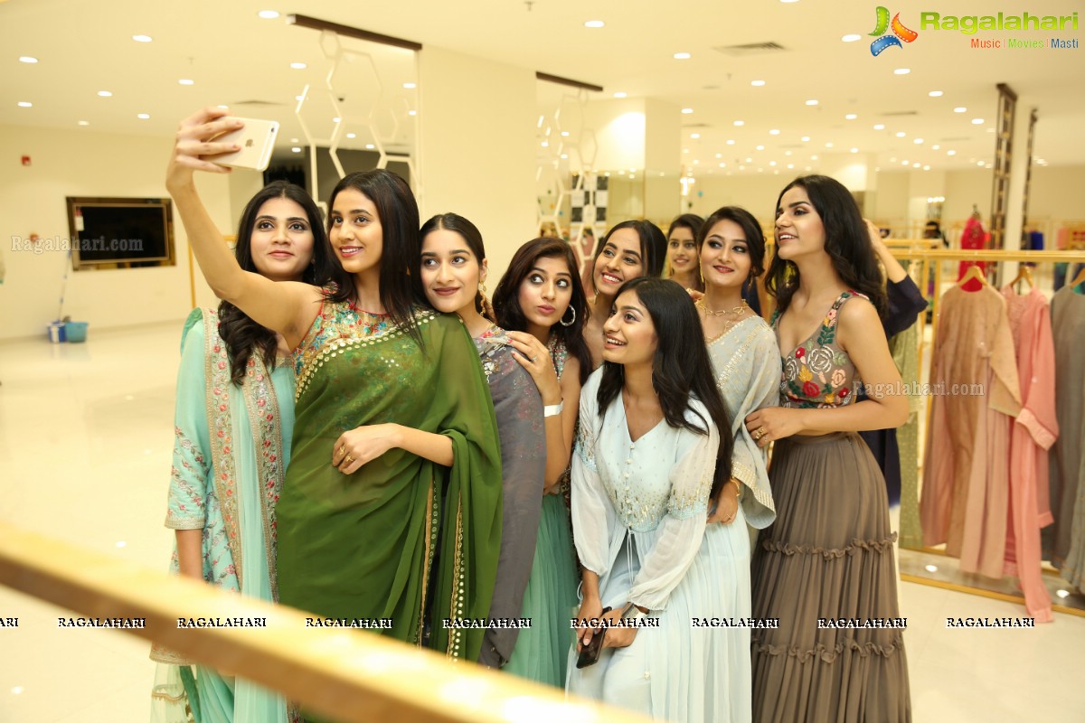 Atelier Showroom Launch With a Fashion Show at Sarath City Mall