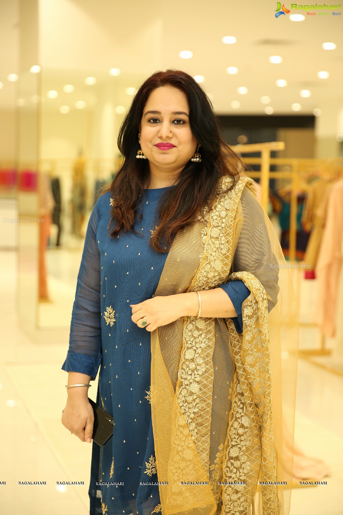 Atelier Showroom Launch With a Fashion Show at Sarath City Mall