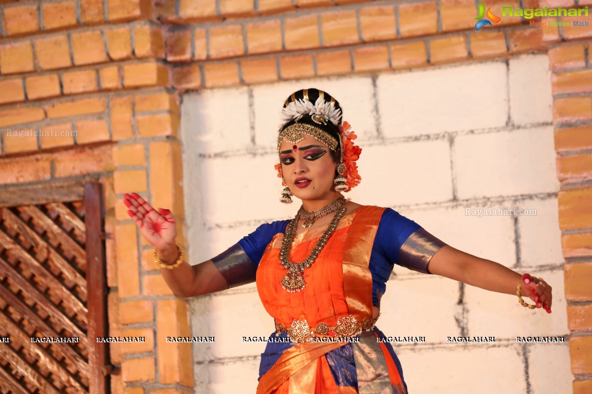 Chinmayi Nrityalaya Students' Kuchipudi Dance Performance at Shiplaramam 