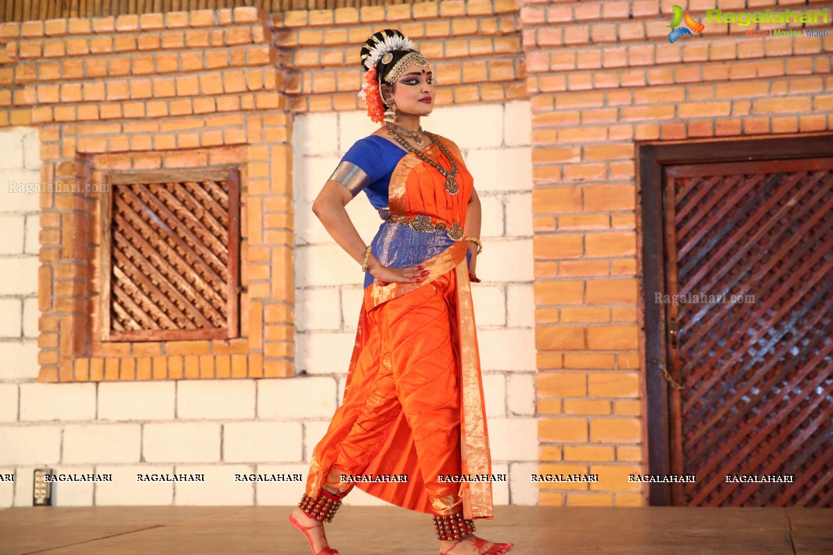 Chinmayi Nrityalaya Students' Kuchipudi Dance Performance at Shiplaramam 