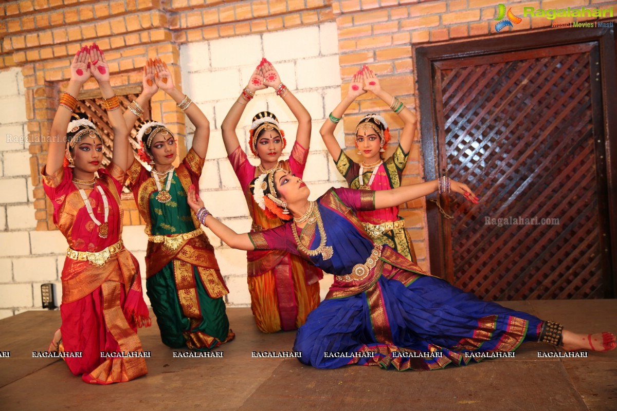 Chinmayi Nrityalaya Students' Kuchipudi Dance Performance at Shiplaramam 