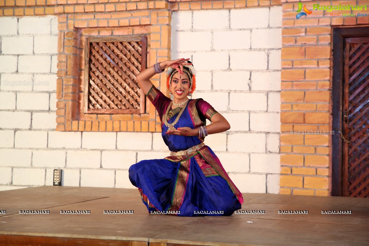 Chinmayi Nrityalaya Students' Kuchipudi Dance Performance at Shiplaramam 