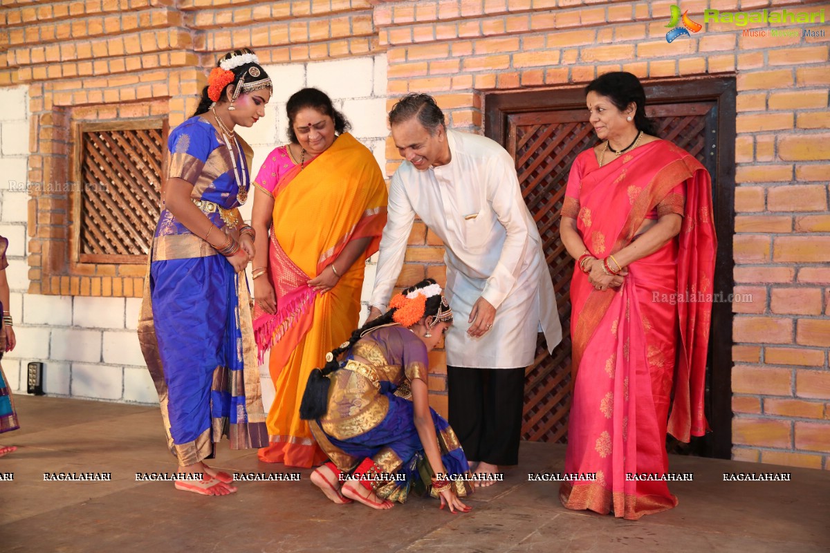 Chinmayi Nrityalaya Students' Kuchipudi Dance Performance at Shiplaramam 