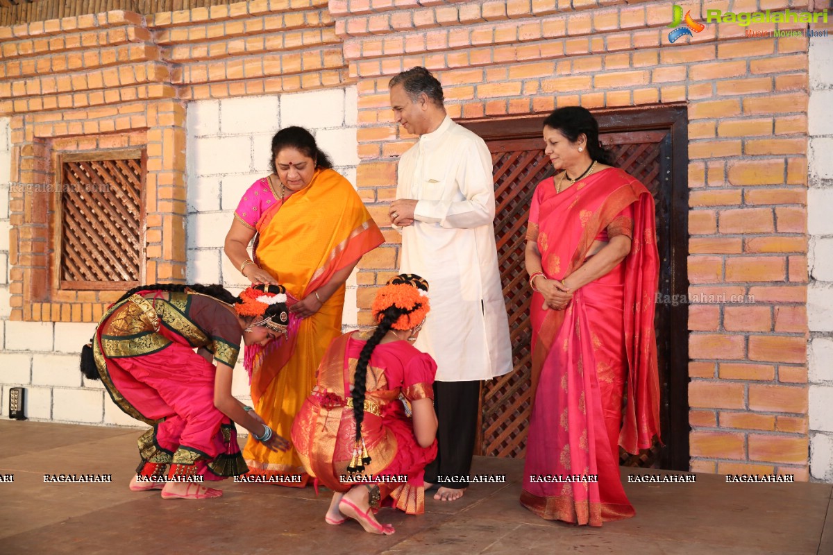 Chinmayi Nrityalaya Students' Kuchipudi Dance Performance at Shiplaramam 