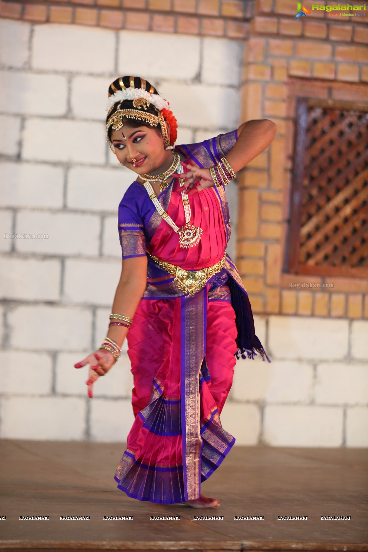 Chinmayi Nrityalaya Students' Kuchipudi Dance Performance at Shiplaramam 