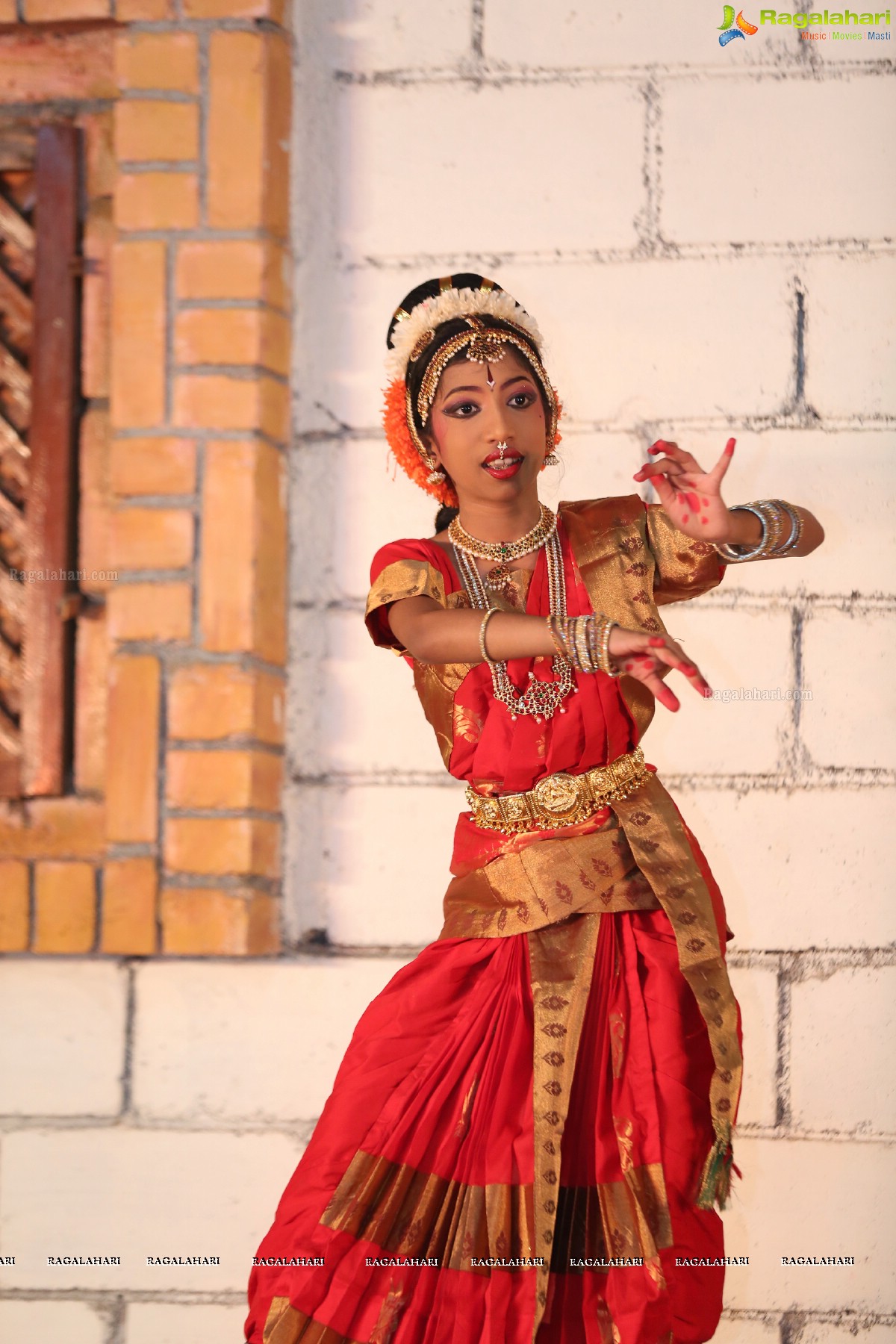 Chinmayi Nrityalaya Students' Kuchipudi Dance Performance at Shiplaramam 