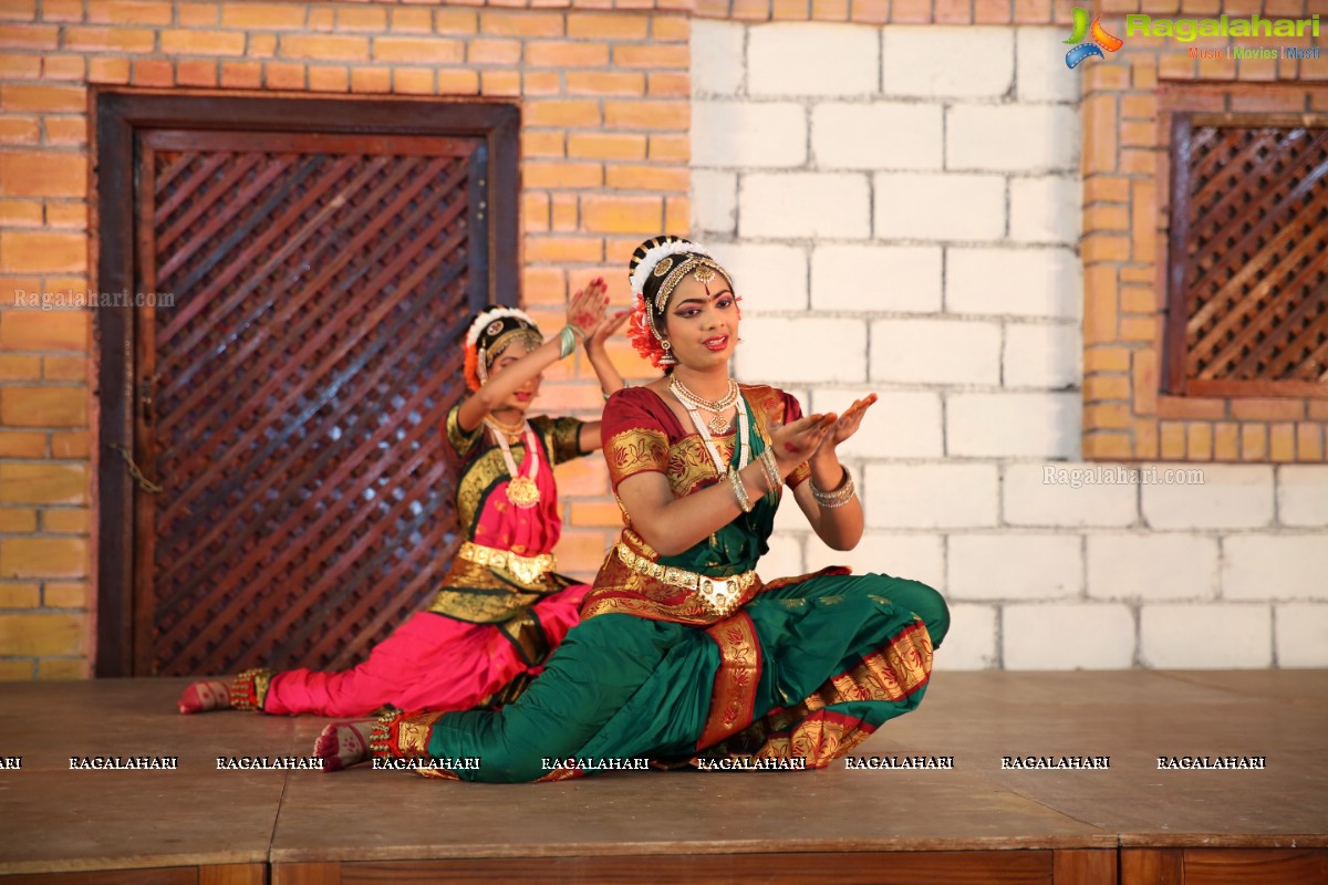 Chinmayi Nrityalaya Students' Kuchipudi Dance Performance at Shiplaramam 