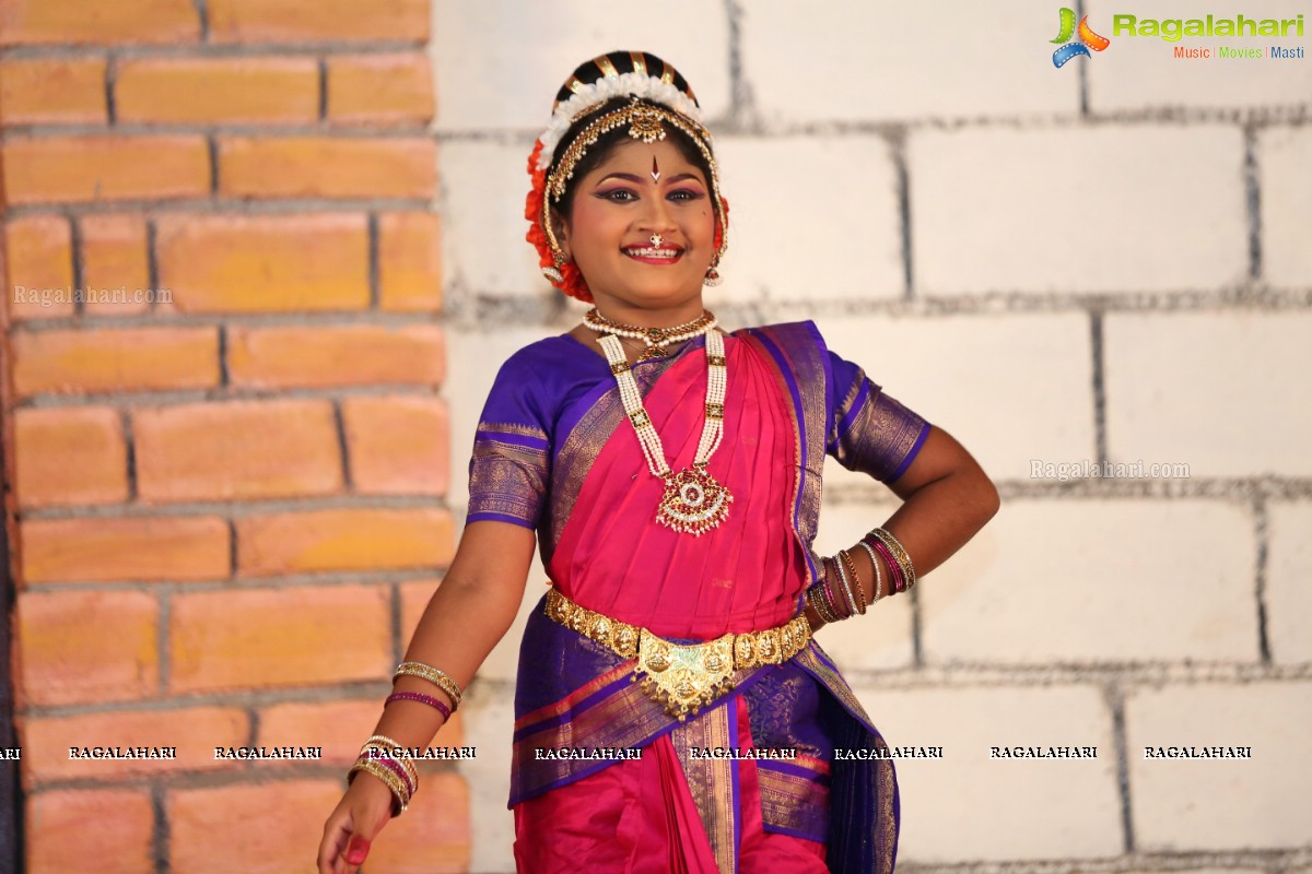 Chinmayi Nrityalaya Students' Kuchipudi Dance Performance at Shiplaramam 