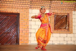 Kuchipudi Dance Performance By Chinmayi Nrithyalaya Students