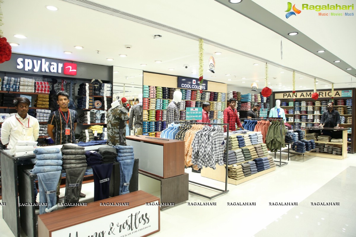 Maangalya Shopping Mall Launches It's New Store at Vanasthalipuram