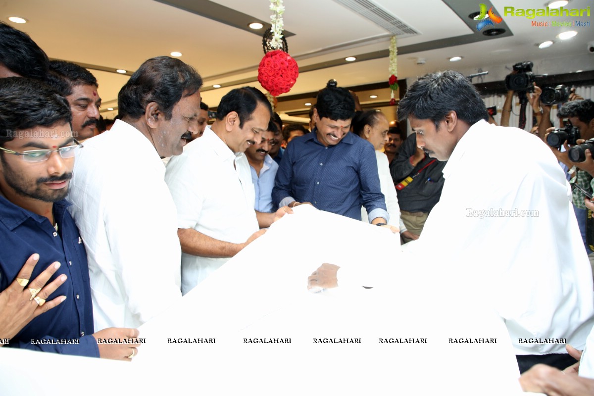 Maangalya Shopping Mall Launches It's New Store at Vanasthalipuram