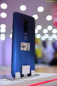 OnePlus Announces Its Partership with Bajaj Electronics