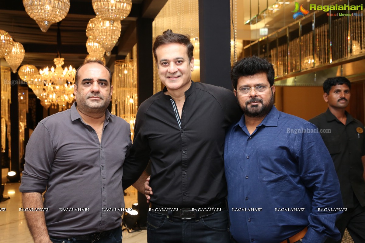 Rajesh Malik Celebrates 50th Birthday at ITC Kohenur