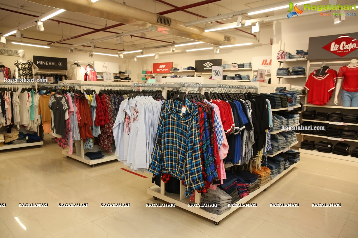 Brand Factory Launches Big Brands Big Deals at Begumpet Store