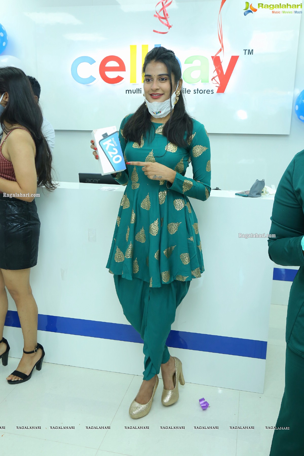 CellBay Multi-brand Mobile Store Launches its 52nd store at Bollaram