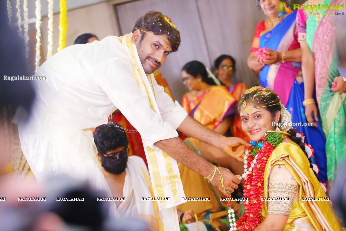 Producer Vallurupalli Ramesh's Son Maharshi Wedding Photos