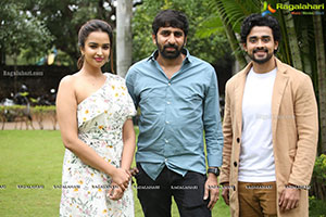 Akasa Veedhilo Movie Trailer Launch