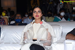 Amala Paul's Kudi Yedamaithe Trailer Launch