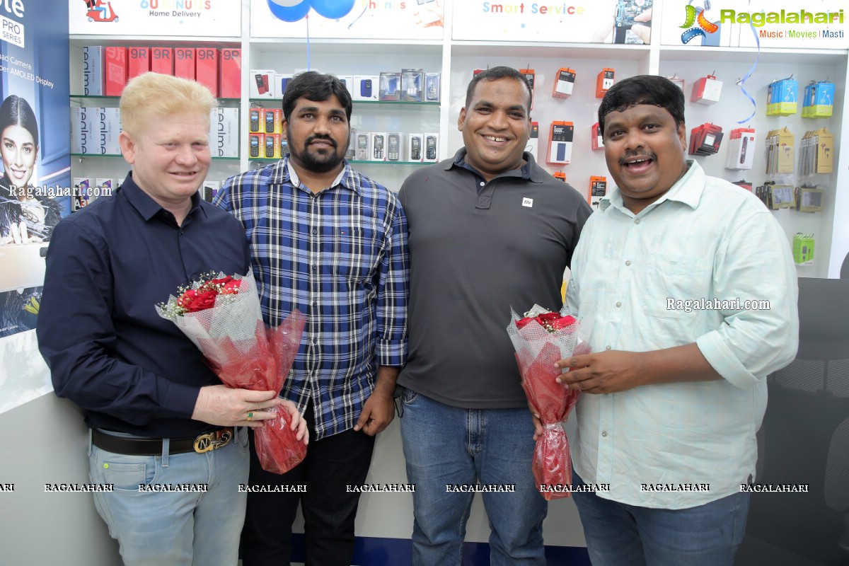 Cellbay 59th Store Launch at Nanakramguda