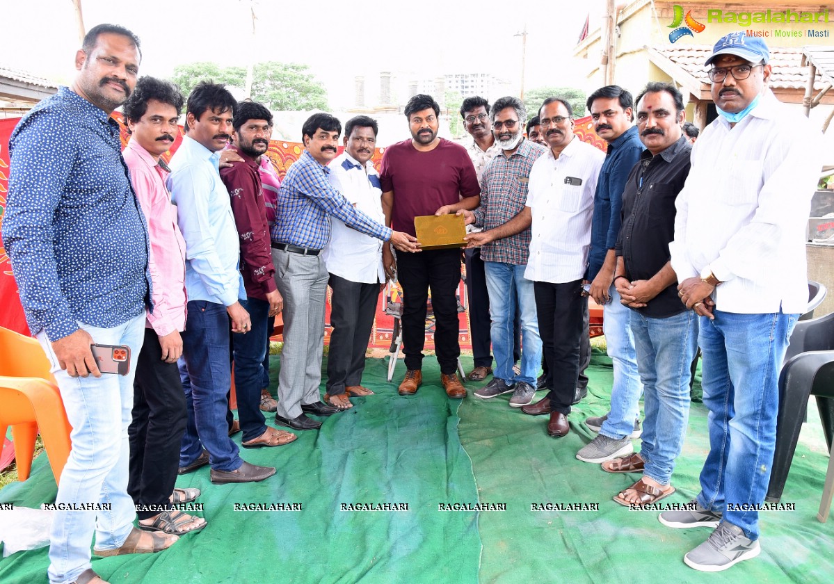 Telugu Film Critics Association Meets Chiranjeevi