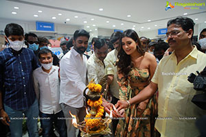 Payal Rajput Inaugurates Kasam Fashion Mall at Warangal