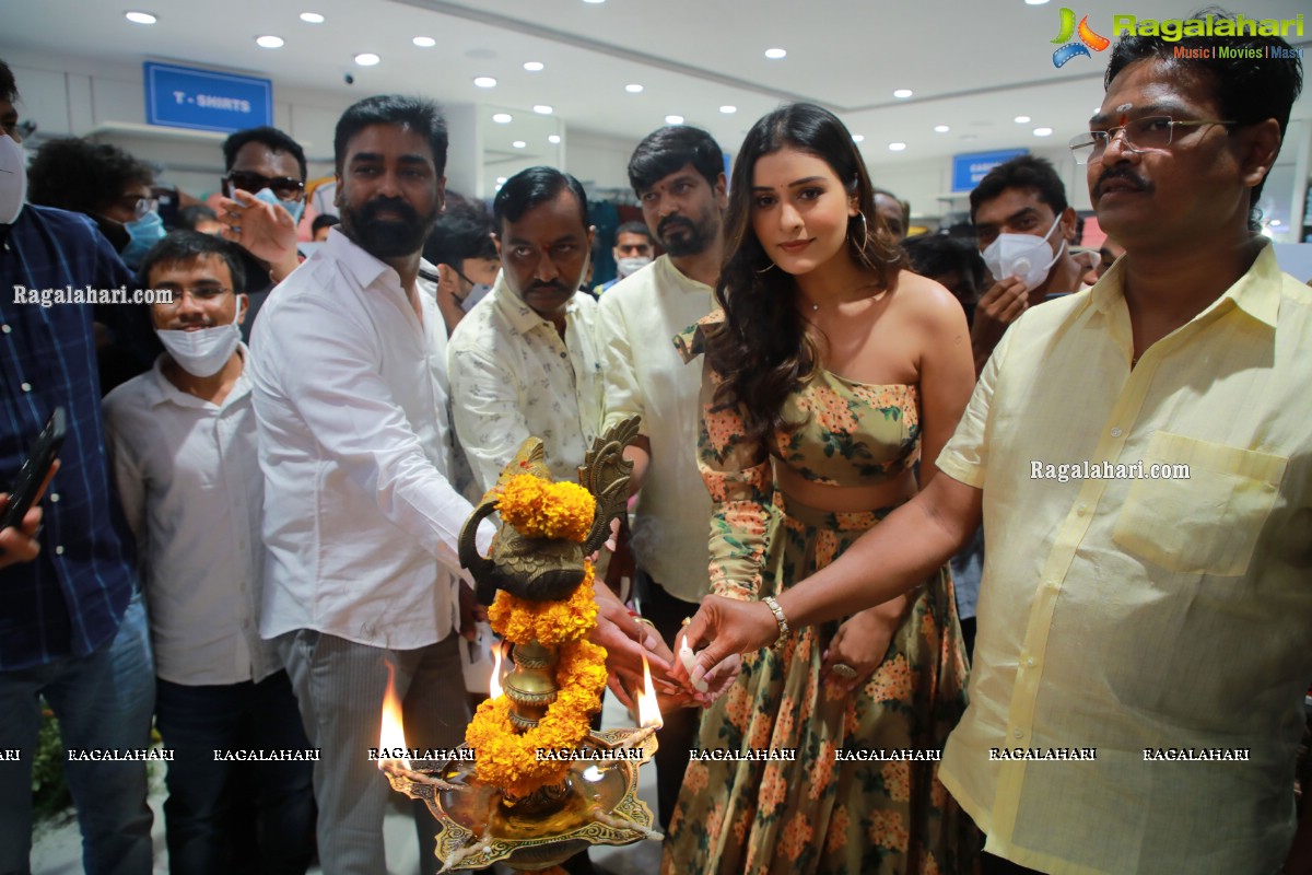 Payal Rajput Inaugurates Kasam Fashion Mall at Warangal
