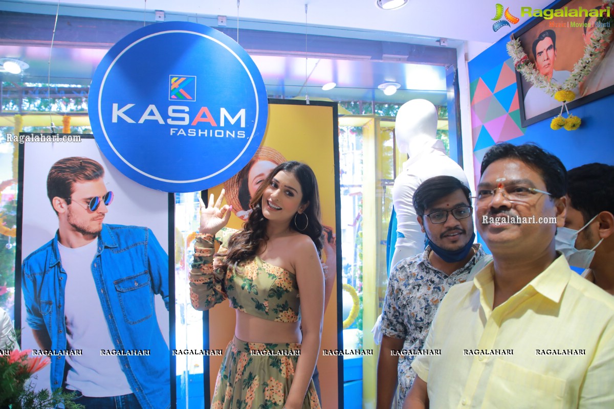 Payal Rajput Inaugurates Kasam Fashion Mall at Warangal