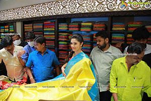 Krithi Shetty Inaugurates Maangalya Shopping Mall