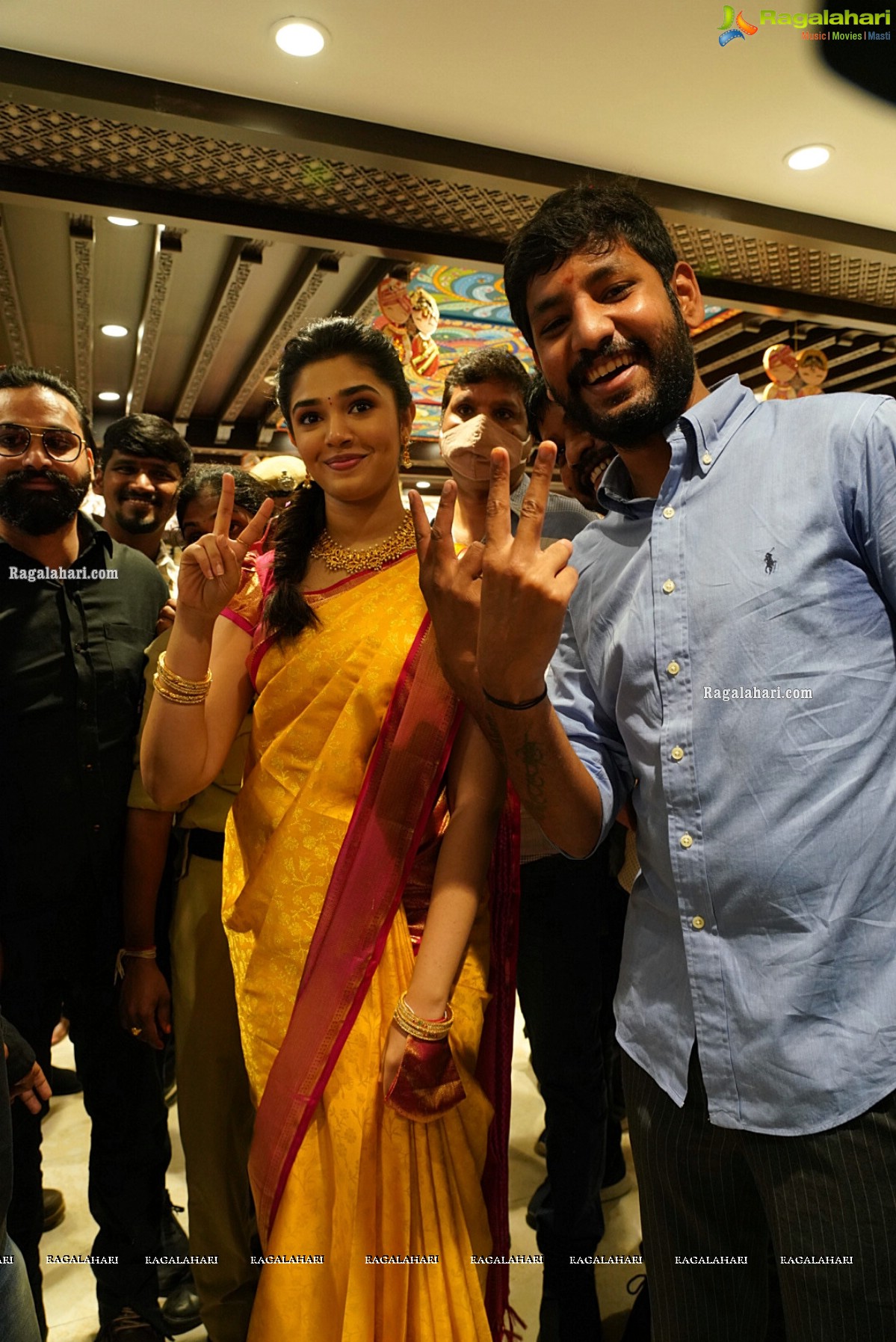 Krithi Shetty Inaugurates Maangalya Shopping Mall 10th Store at A.S.Rao Nagar