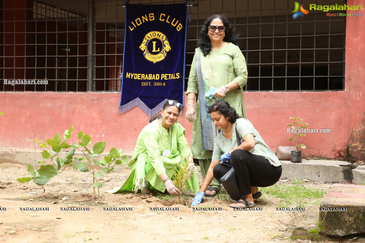 Vana Mahotsav - Tree plantation by Lions Club of Hyderabad Petals