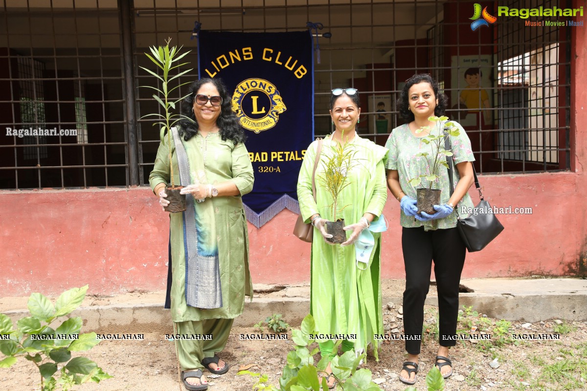 Vana Mahotsav - Tree plantation by Lions Club of Hyderabad Petals