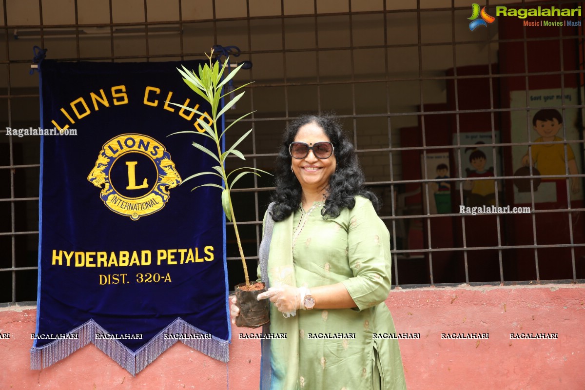 Vana Mahotsav - Tree plantation by Lions Club of Hyderabad Petals