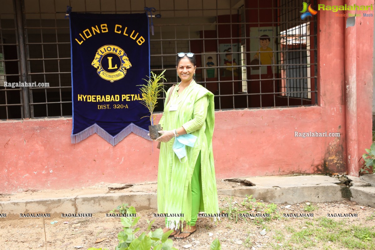 Vana Mahotsav - Tree plantation by Lions Club of Hyderabad Petals