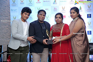 Vysya Limelight Awardes Interacting With Awardees