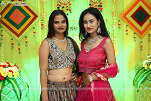 Sutraa Fashion Exhibition, Inaugurated by Kamakshi Bhaskarla