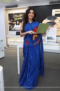 Rashi Singh Launch Apple Days at Bajaj Electronics Store