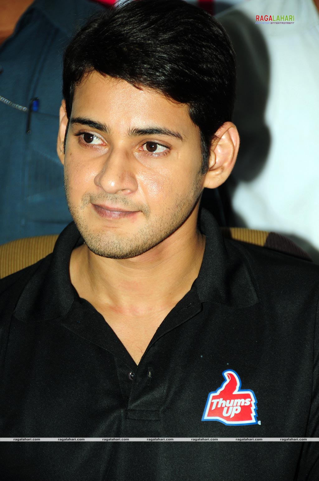 Mahesh Babu Presents Thums Up Merit Scholarships 2009