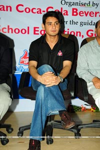 Mahesh Babu Presents Thums Up Merit Scholarships