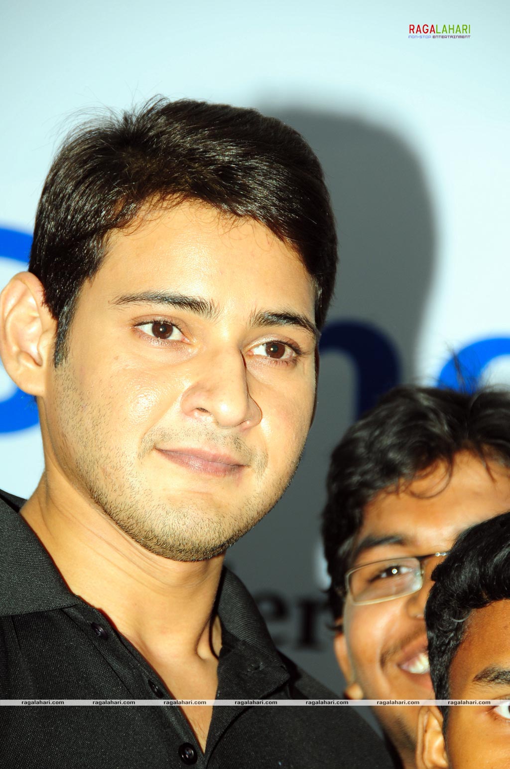 Mahesh Babu Presents Thums Up Merit Scholarships 2009